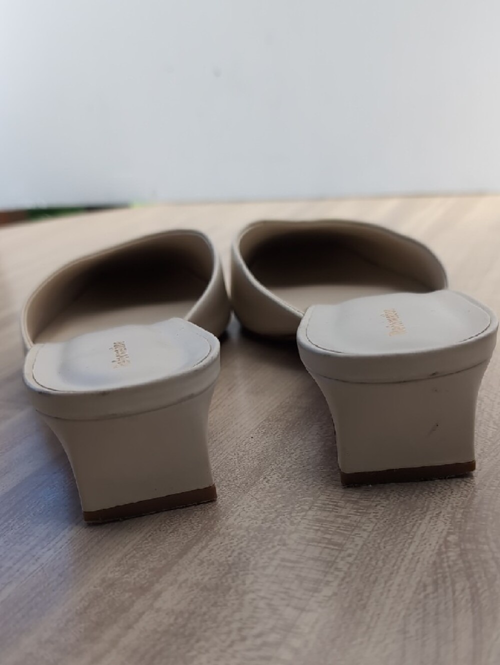 Reformation Leather Cream Square-Toe Low Heel Mules Size 9 - Picture 7 of 11